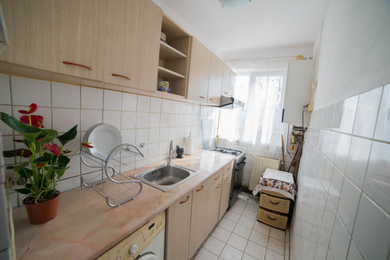 Cel mai ieftin apartament cu 3 camere din zona Dacia, aproape de Mall