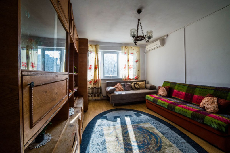 Cel mai ieftin apartament cu 3 camere din zona Dacia, aproape de Mall