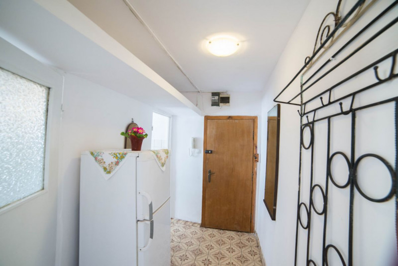 Cel mai ieftin apartament cu 3 camere din zona Dacia, aproape de Mall