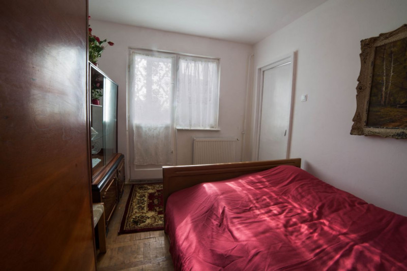 Cel mai ieftin apartament cu 3 camere din zona Dacia, aproape de Mall