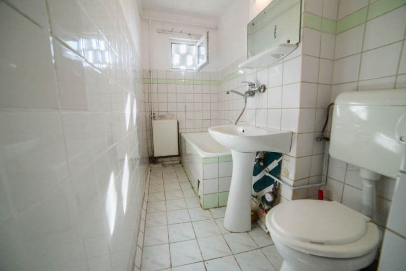 Cel mai ieftin apartament cu 3 camere din zona Dacia, aproape de Mall