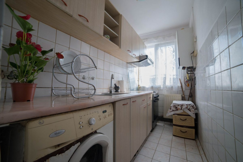 Cel mai ieftin apartament cu 3 camere din zona Dacia, aproape de Mall