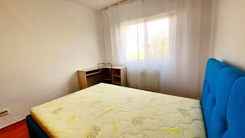 Apartament 3 camere decomandate zona Mircea cel Batran