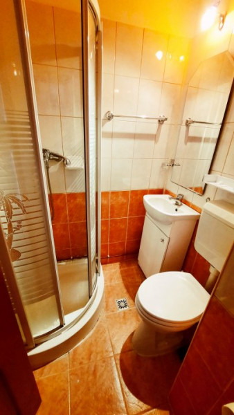 Apartament 3 camere decomandate zona Mircea cel Batran