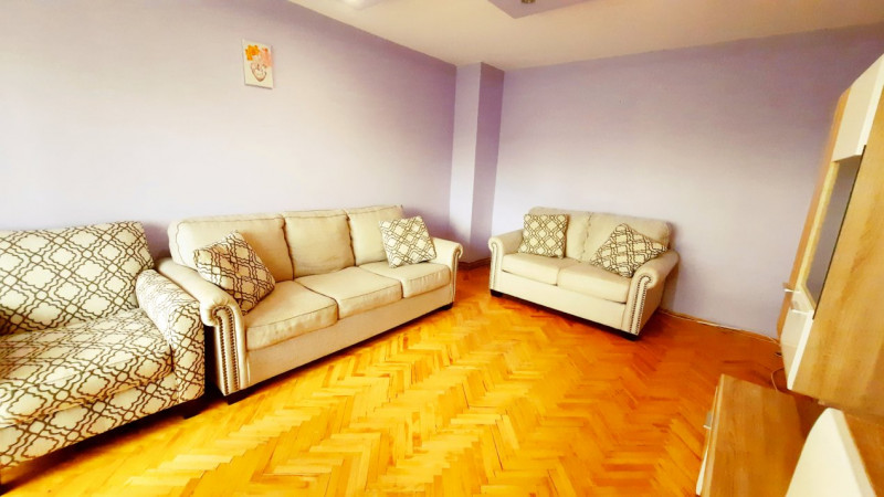 Apartament 3 camere decomandate zona Mircea cel Batran