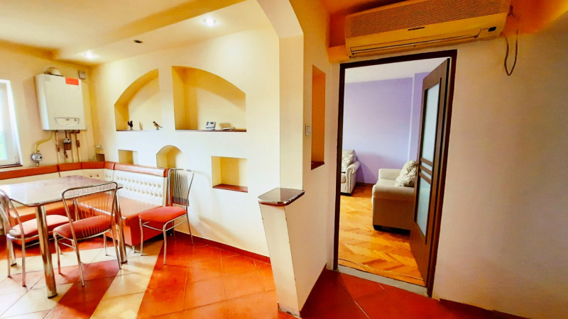 Apartament 3 camere decomandate zona Mircea cel Batran