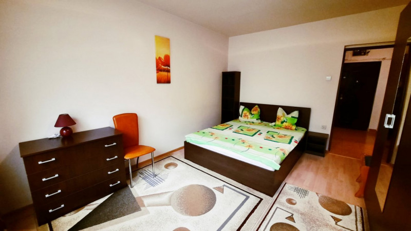 Apartament decomandat vis-a-vis de Iulius Mall - 2 camere mobilat, liber