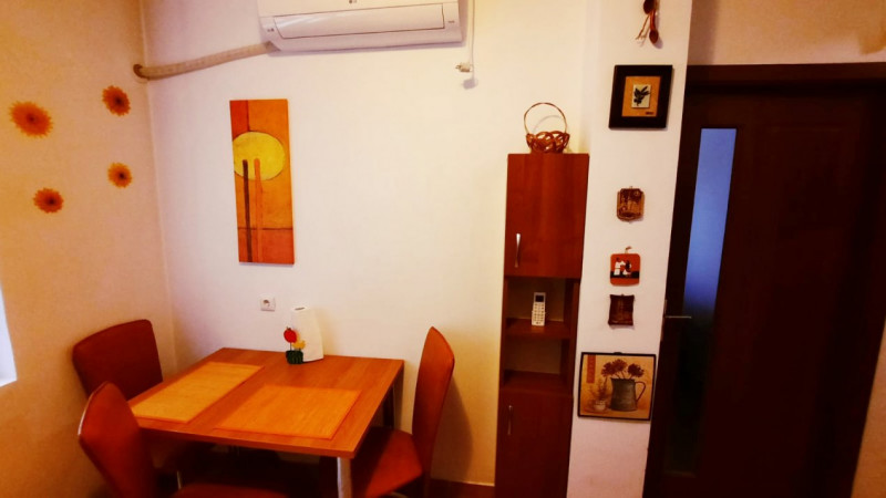 Apartament decomandat vis-a-vis de Iulius Mall - 2 camere mobilat, liber