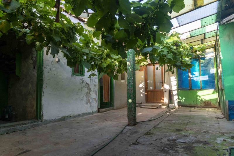 De vanzare casa 3 camere zona Crisan