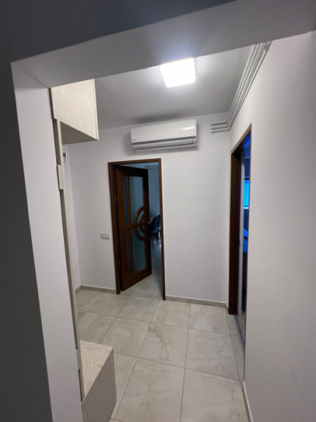 Apartament recent renovat cu Centrala proprie etaj 1 langa Parc