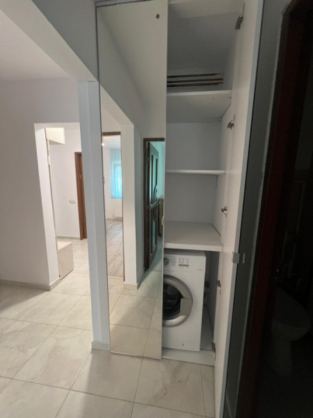 Apartament recent renovat cu Centrala proprie etaj 1 langa Parc