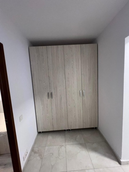 Apartament recent renovat cu Centrala proprie etaj 1 langa Parc