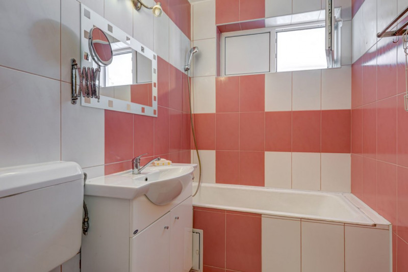 Apartament de 3 camere cu 2 bai, Bd. Ferdinand - Avrig, comision 0%!