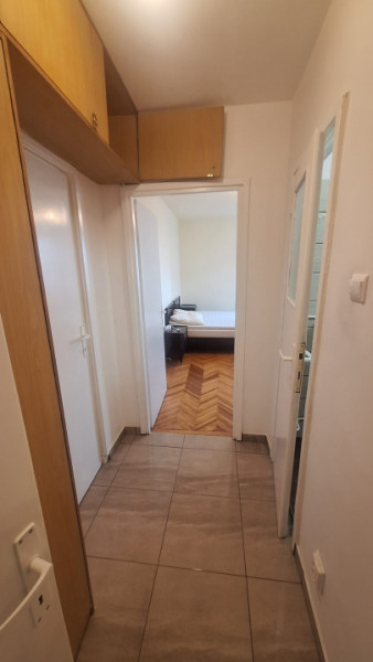 Apartament etaj 7 Torontal aproape de Mall