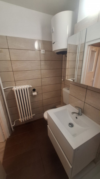 Apartament etaj 7 Torontal aproape de Mall