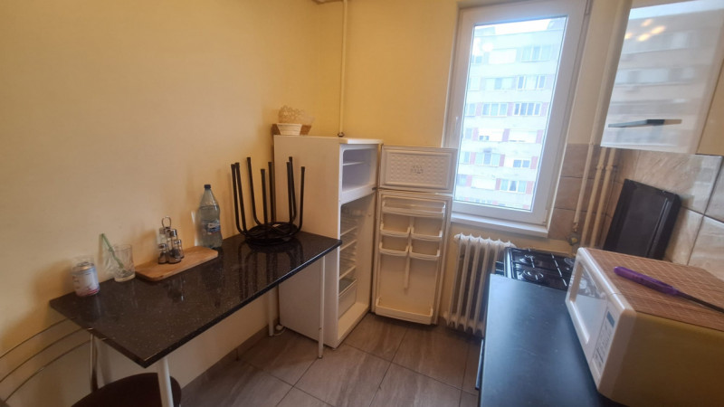 Apartament etaj 7 Torontal aproape de Mall
