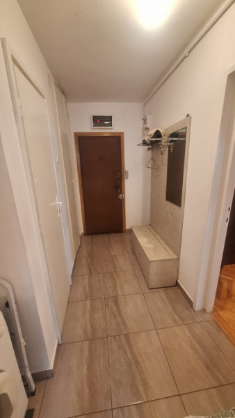 Apartament etaj 7 Torontal aproape de Mall