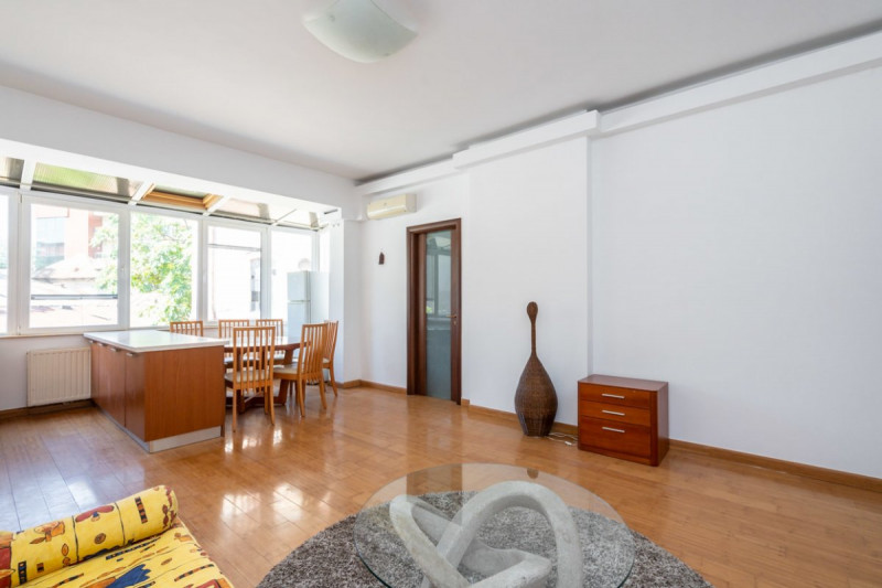 De vanzare apartament 3 camere Unirii - Camera de Comert
