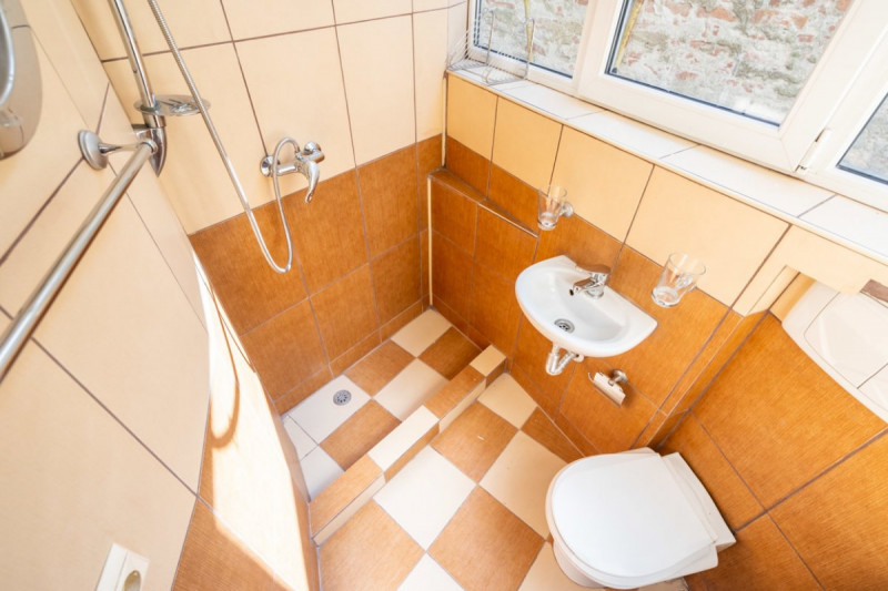 De vanzare apartament 3 camere Unirii - Camera de Comert
