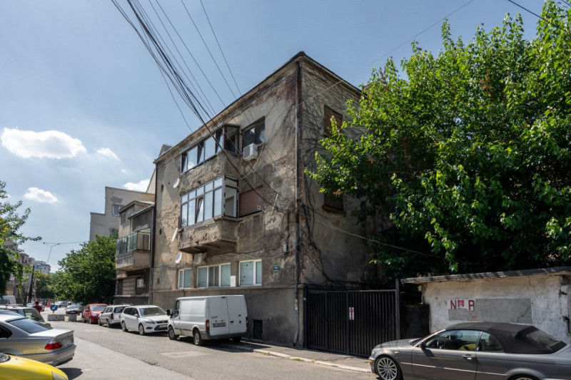 De vanzare apartament 3 camere Unirii - Camera de Comert