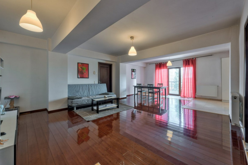 Apartament spatios si excelent pozitionat, loc de parcare in curte, Otopeni!