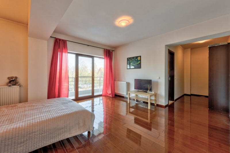 Apartament spatios si excelent pozitionat, loc de parcare in curte, Otopeni!