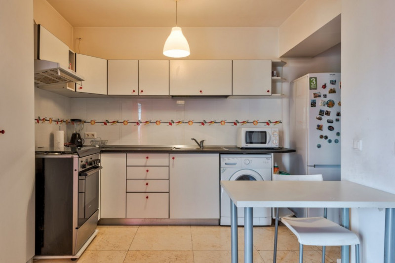 Apartament spatios si excelent pozitionat, loc de parcare in curte, Otopeni!