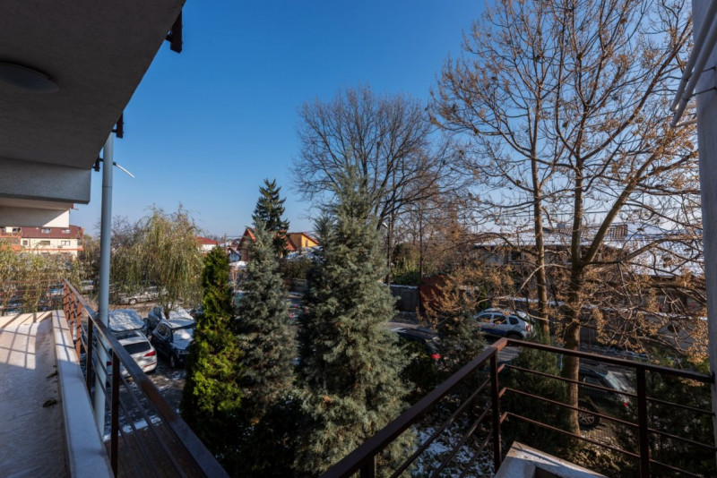 Apartament spatios si excelent pozitionat, loc de parcare in curte, Otopeni!