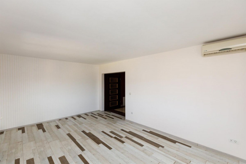 3 camere confort I bloc din 2008 zona Girocului (Plăvăț II) cu 0% comision!