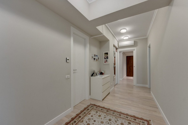 Baneasa, Aleea Privighetorilor,  Apartament unic.
