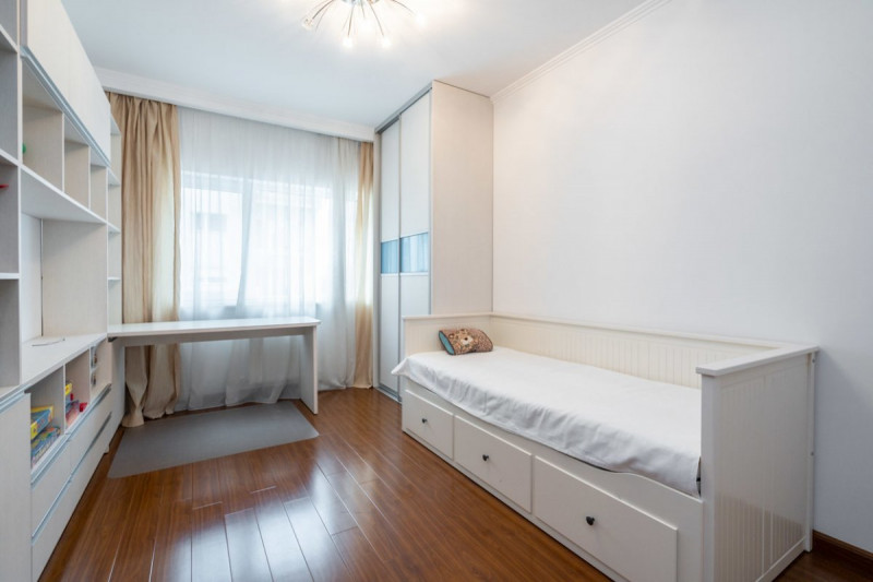 Vanzare 3 camere, spatiu verde, Complex Ten Blocks Militari