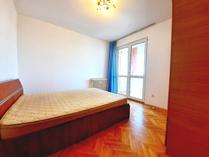 Apartament 3 camere B-dul.1 Decembrie 1918 Faur Poarta 4, Auchan Titan