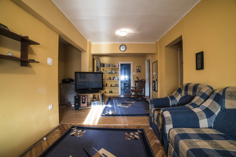 De vanzare 4 camere Str Brandusa