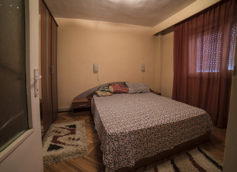 De vanzare 4 camere Str Brandusa