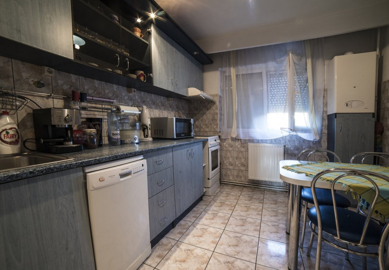 De vanzare 4 camere Str Brandusa