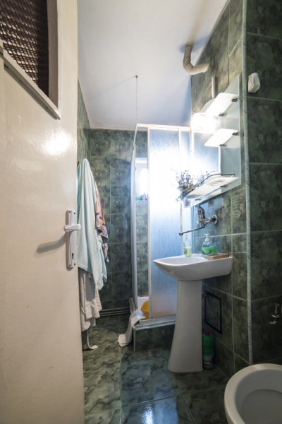 De vanzare 4 camere Str Brandusa