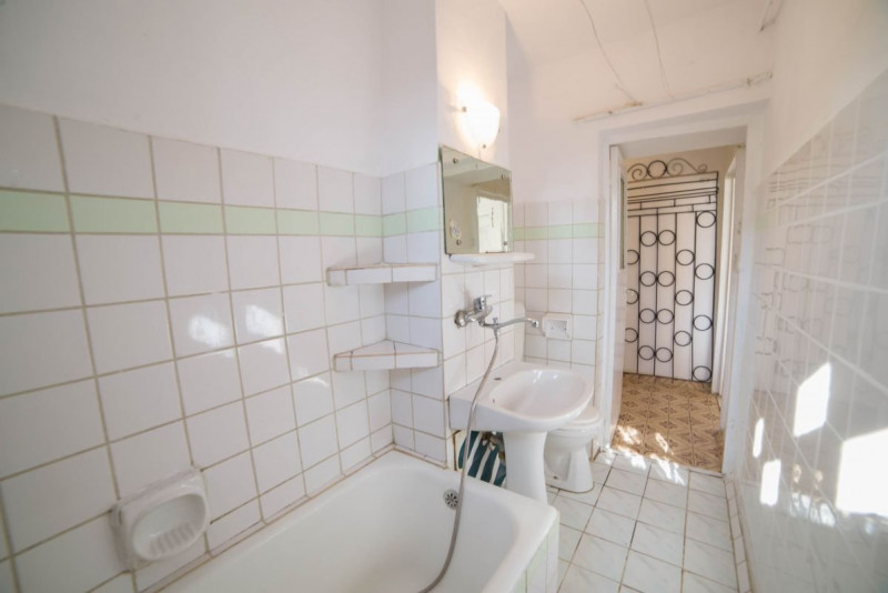 Cel mai ieftin apartament cu 3 camere din zona Dacia, aproape de Mall