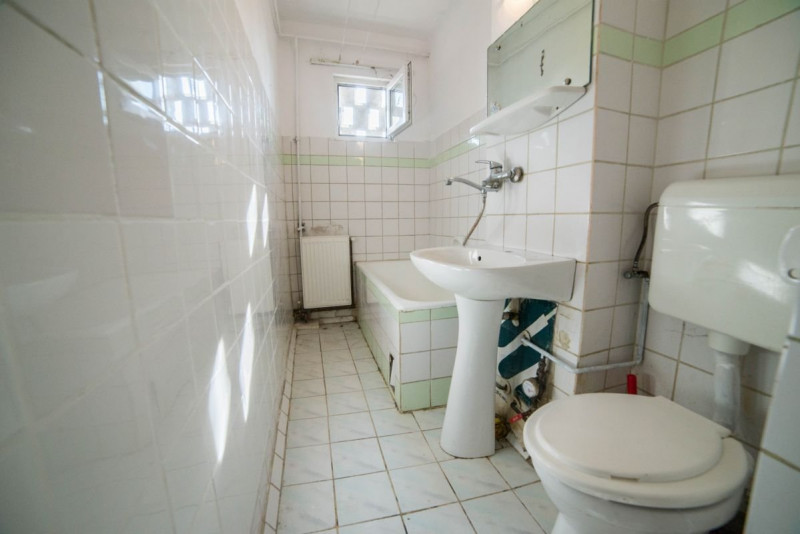 Cel mai ieftin apartament cu 3 camere din zona Dacia, aproape de Mall