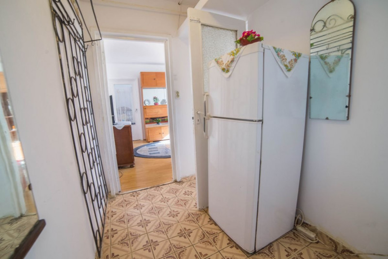 Cel mai ieftin apartament cu 3 camere din zona Dacia, aproape de Mall