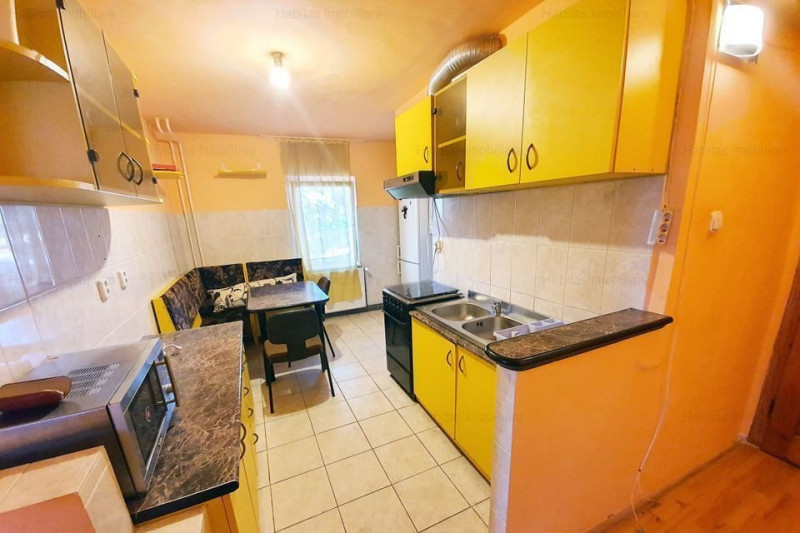  Apartament 3 camere cu garaj, strada Jupiter, Zorilor  