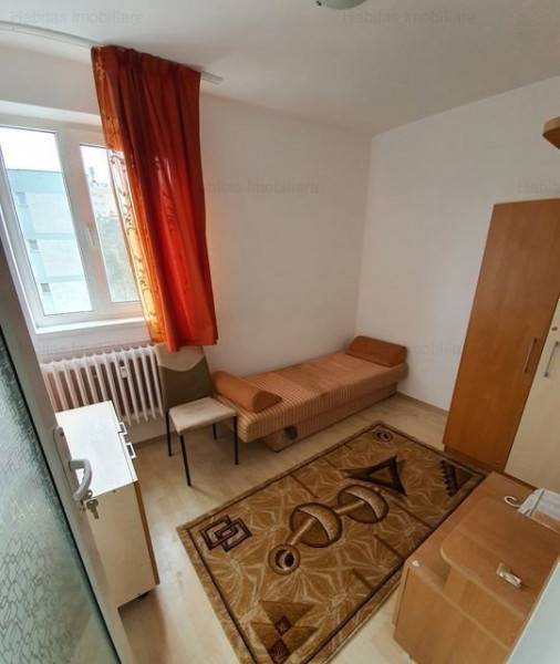 Apartament cu 2 camere strada C. Brancoveanu, etaj 3/4  