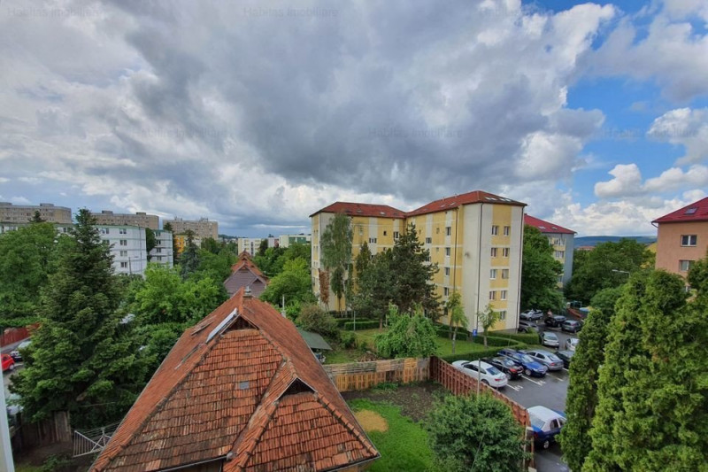 Apartament cu 2 camere strada C. Brancoveanu, etaj 3/4  