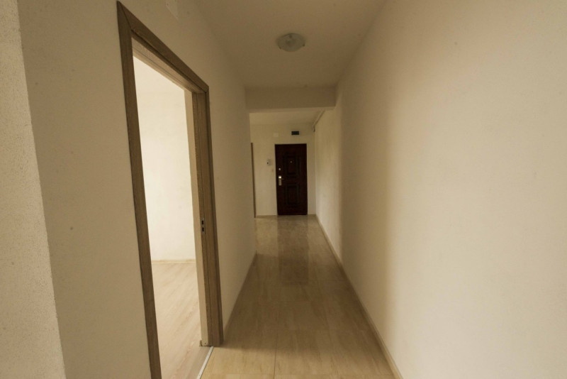 De vanzare apartament 3 camere Girocului
