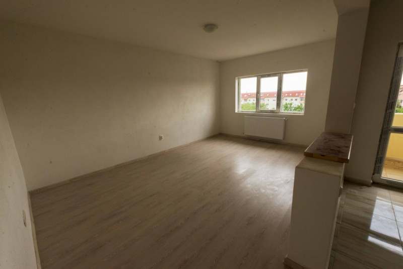 De vanzare apartament 3 camere Girocului
