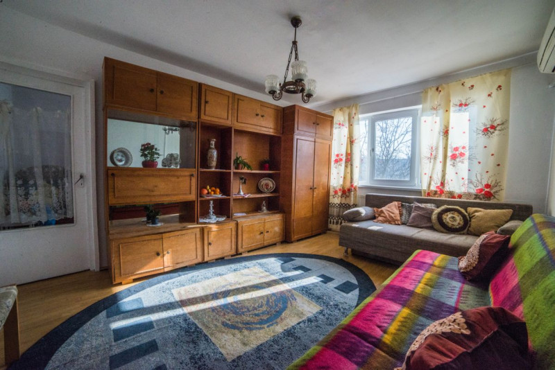 Cel mai ieftin apartament cu 3 camere din zona Dacia, aproape de Mall