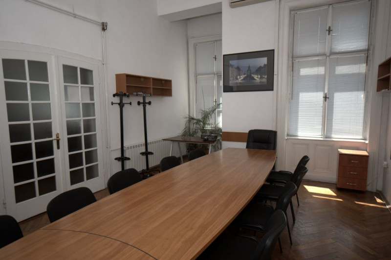Apartament 5 camere ideal birouri -Piata Unirii