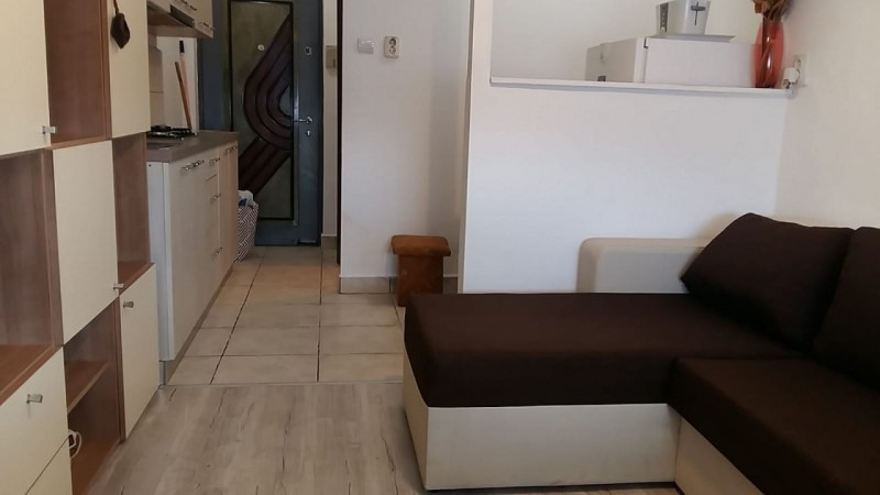 Garsoniera la parter zona Steaua - Fratelia - ocupabila din 01 Iunie!