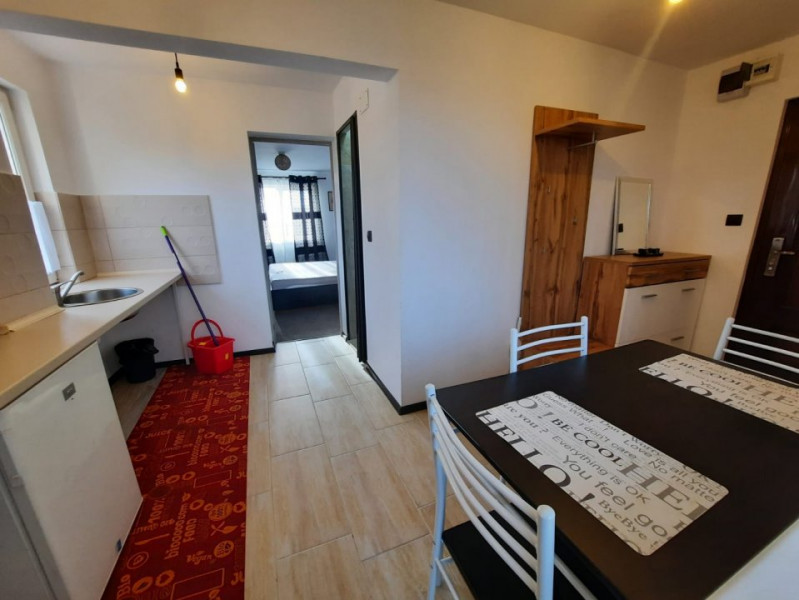 Apartament 1 camera decomandata zona Shoping City Sagului, mobilat complet