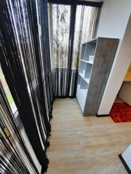 Apartament 1 camera decomandata zona Shoping City Sagului, mobilat complet