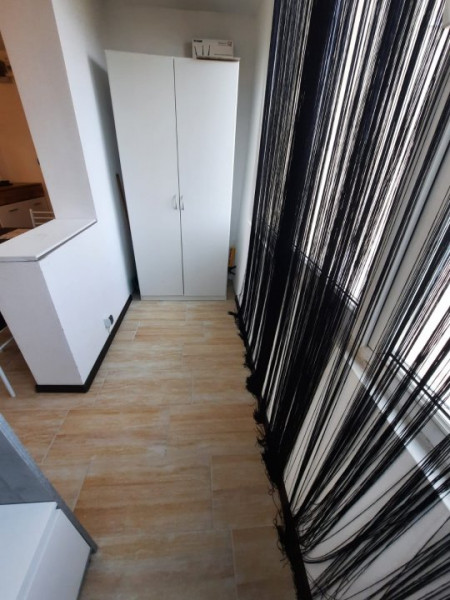 Apartament 1 camera decomandata zona Shoping City Sagului, mobilat complet